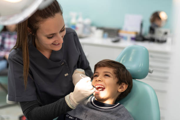 Best Emergency Tooth Extraction  in Fergus Falls, MN